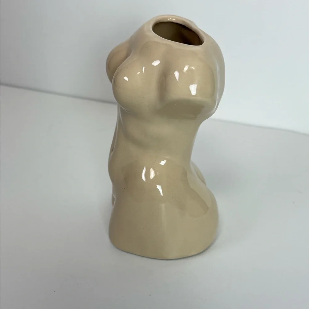 Modern Cream Ceramic Women's Body Nude Stem Vase - Picture 4 of 8